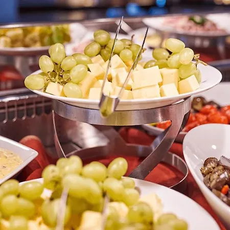 Ostseehotel Midgard In فندق 3*